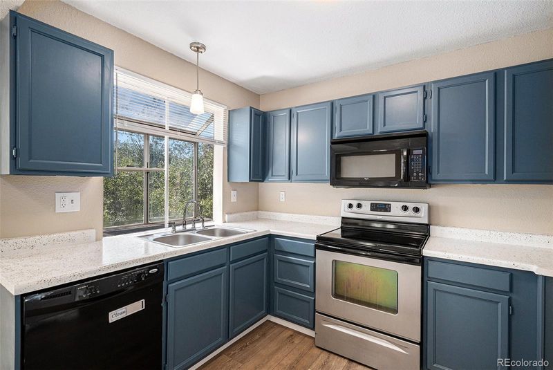19876 E Brunswick Dr, Aurora, CO 80013