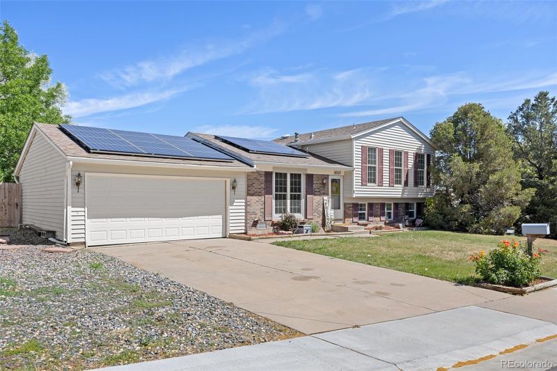 18527 E Kansas Pl, Aurora, CO 80017