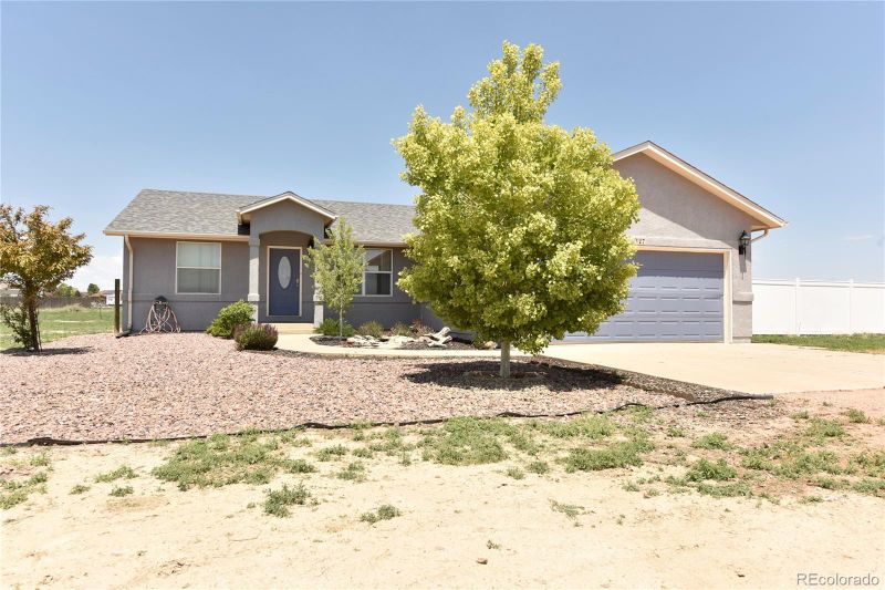 127 S Tequila Dr, Pueblo, CO 81007