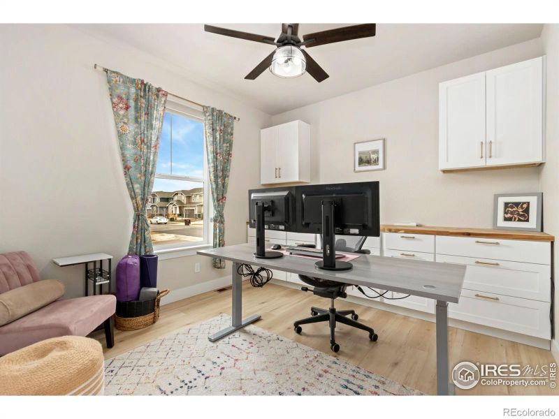 2156 Setting Sun Dr, Windsor, CO 80550