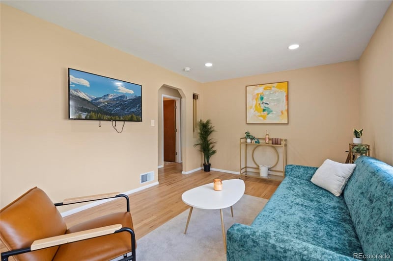 1055 S Bryant St, Denver, CO 80219