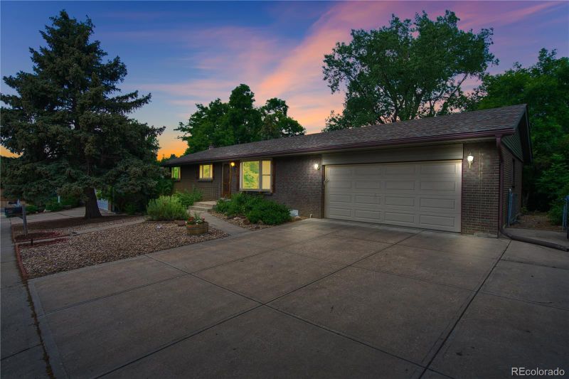 1607 Ulysses St, Golden, CO 80401