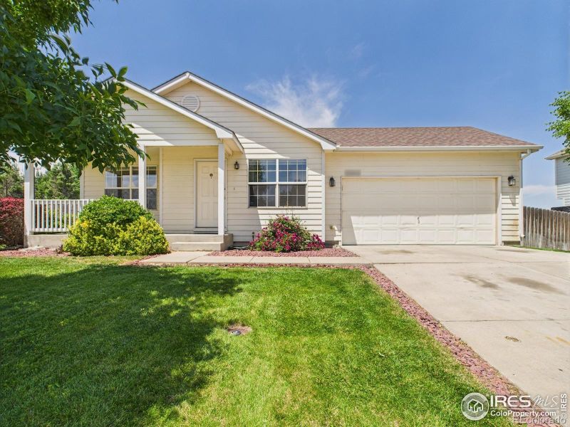 3203 Mariners Landing Dr, Evans, CO 80620