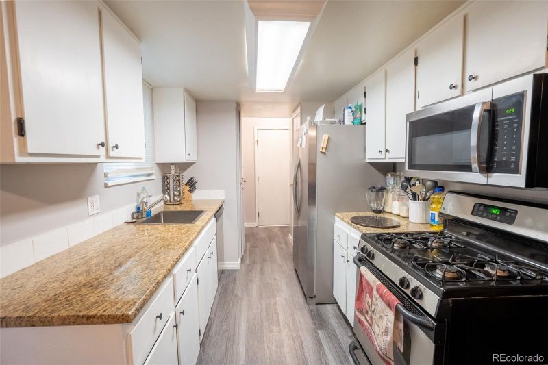 10050 Holland Ct, Broomfield, CO 80021