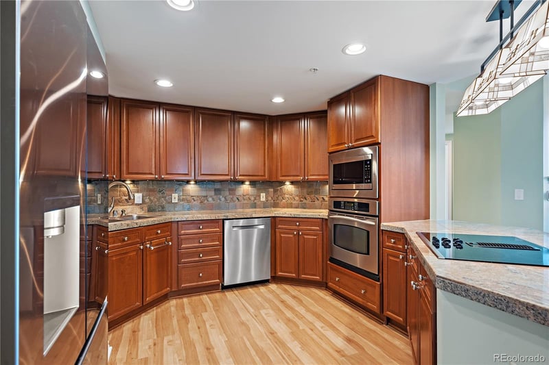 8100 E Union Ave #614, Denver, CO 80237