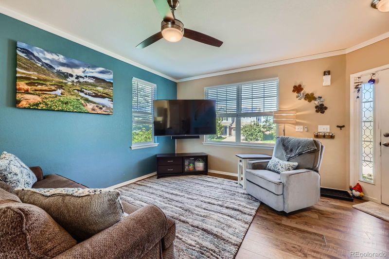 24748 E Layton Pl, Aurora, CO 80016