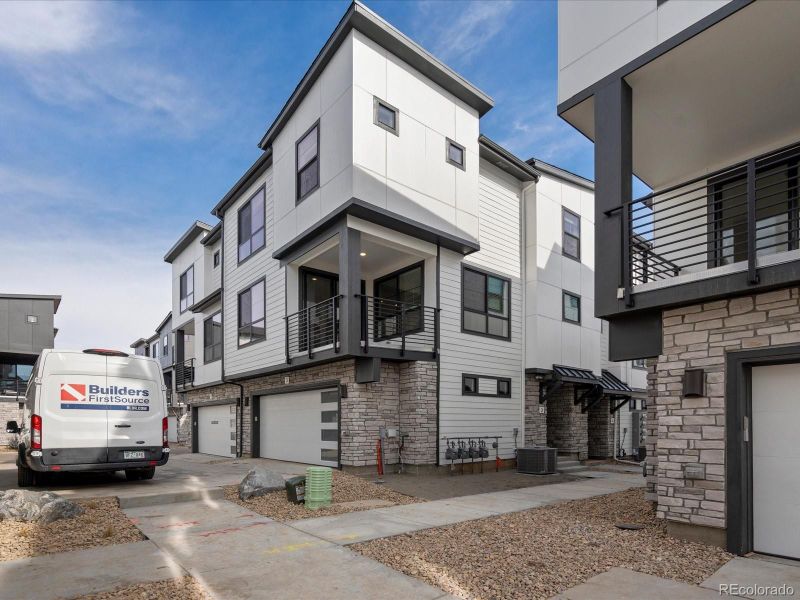2032 S Holly St #3, Denver, CO 80222