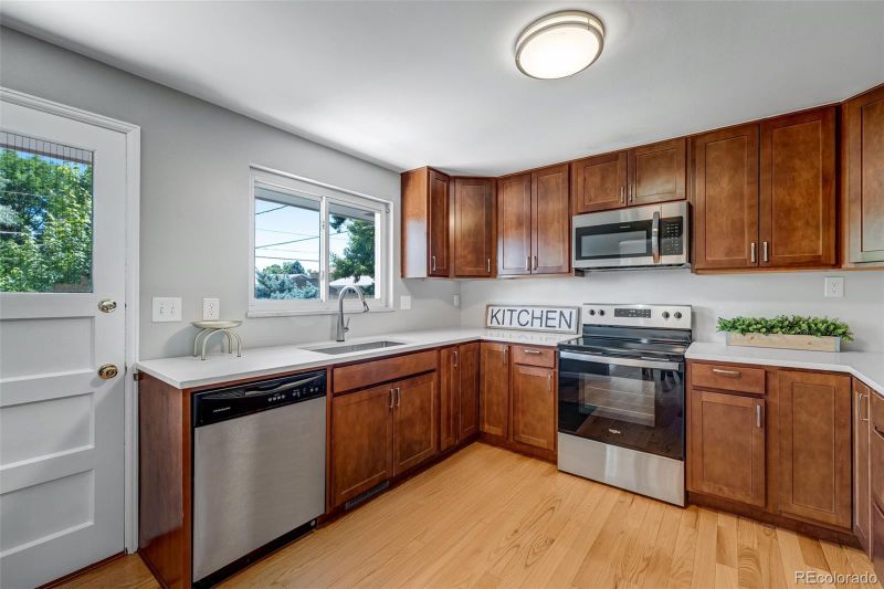 4660 E Briarwood Pl, Centennial, CO 80122