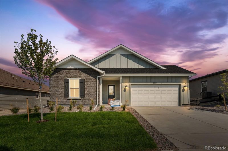 8664 S Quemoy St, Aurora, CO 80016