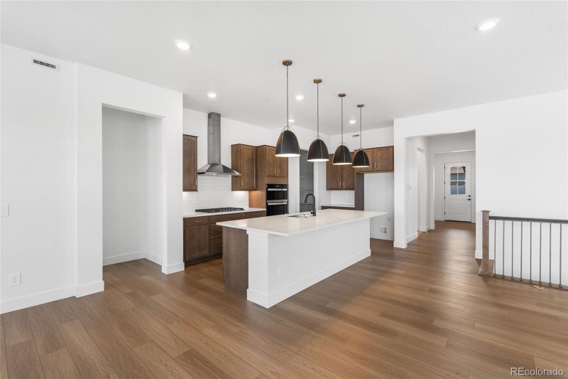 8664 S Quemoy St, Aurora, CO 80016