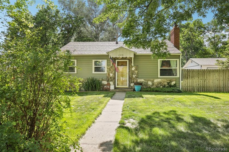 1975 Cody St, Lakewood, CO 80215