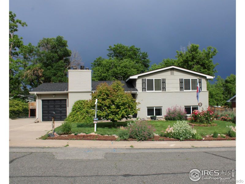 6864 Balsam St, Arvada, CO 80004