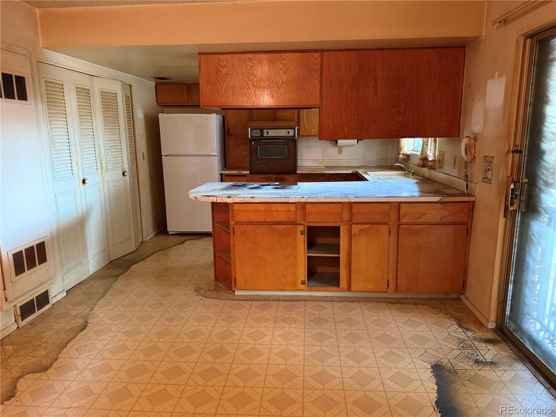 8779 Santa Fe Dr, Thornton, CO 80260