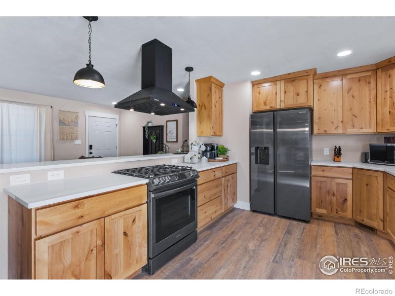 2408 Albany Ave, Loveland, CO 80538