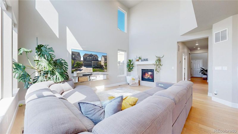 416 Hyde Park Cir, Castle Pines, CO 80108