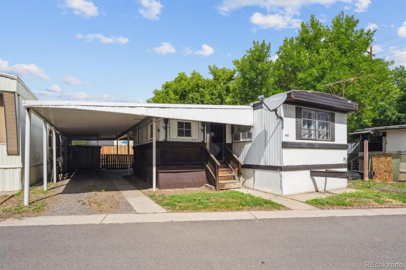 15150 S Golden Rd Lot 805, Golden, CO 80401