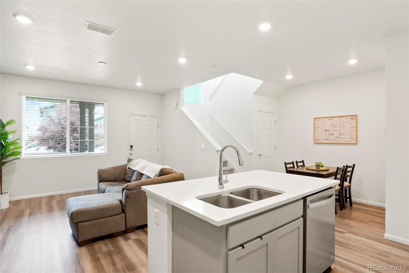 21528 E 59th Pl, Aurora, CO 80019