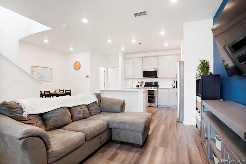 21528 E 59th Pl, Aurora, CO 80019