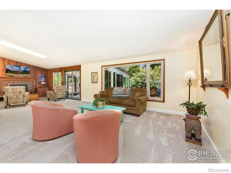3310 Apple Ave, Loveland, CO 80538