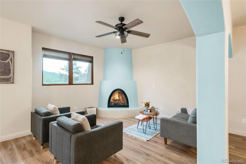 27 Crystal Park Rd, Manitou Springs, CO 80829