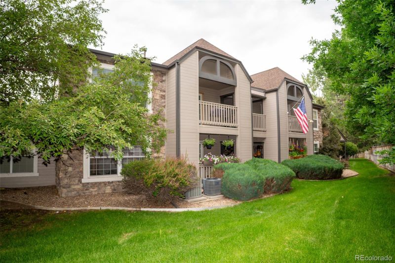 9263 E Arbor Cir #B, Englewood, CO 80111