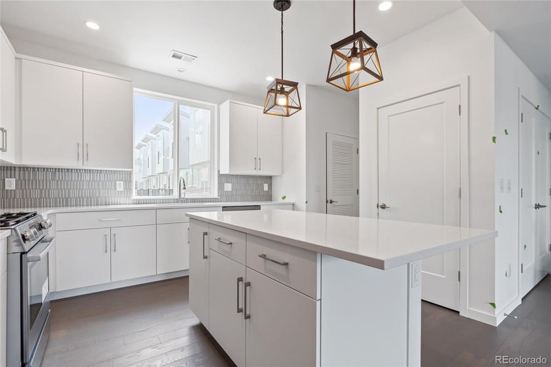 8711 E Hampden Ave #22, Denver, CO 80231