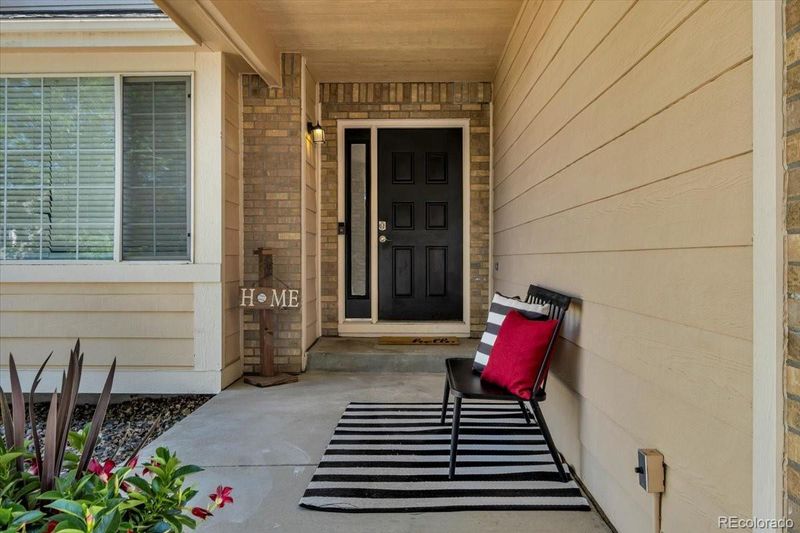 18647 E Berry Dr, Aurora, CO 80015