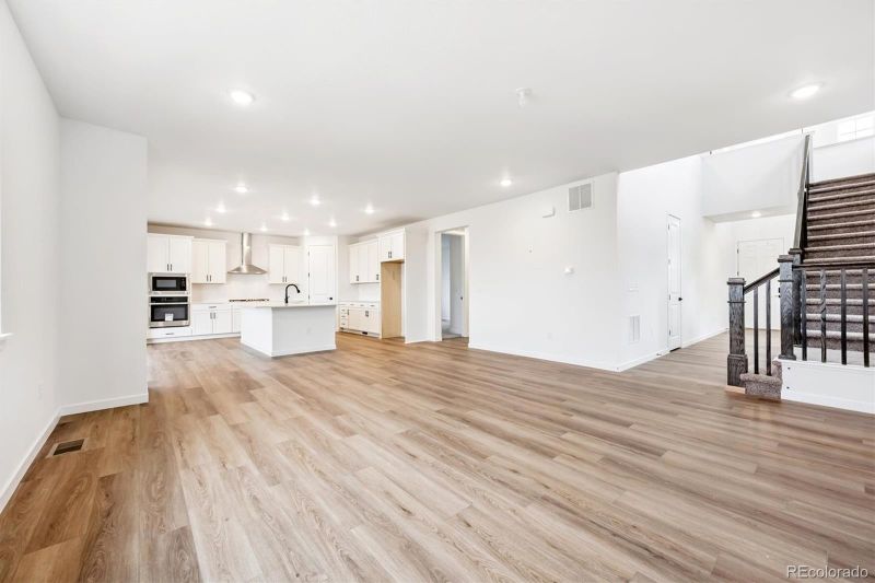 25171 E Evans Dr, Aurora, CO 80018