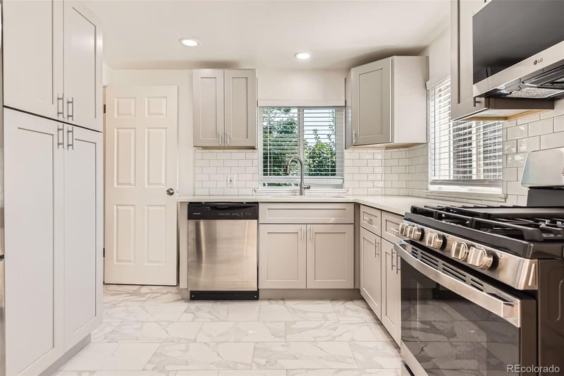 695 S Quitman St, Denver, CO 80219