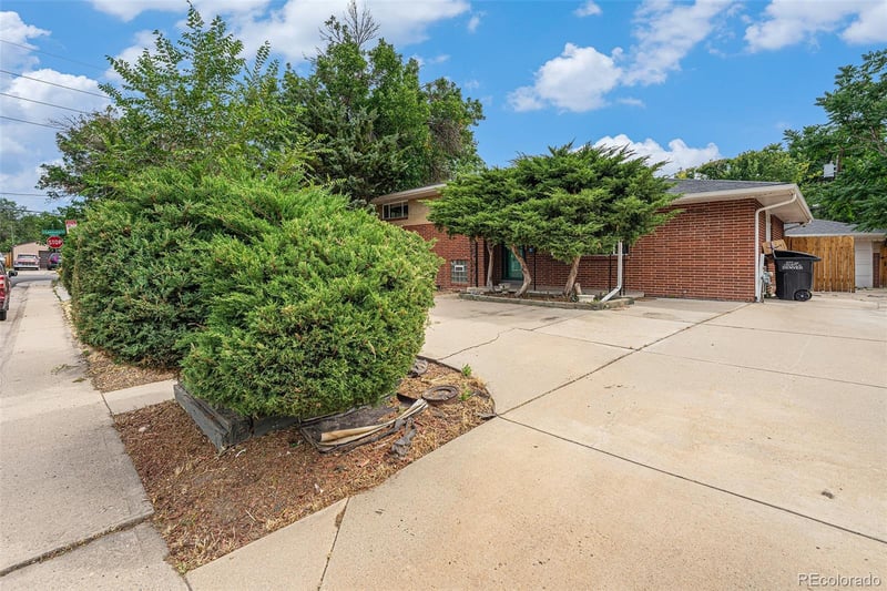 1314 S Eliot St, Denver, CO 80219