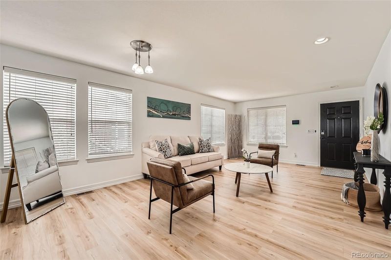 19431 E Wyoming Ave, Aurora, CO 80017