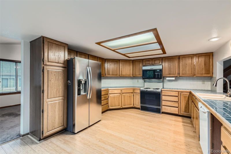 9670 W 70th Ave, Arvada, CO 80004
