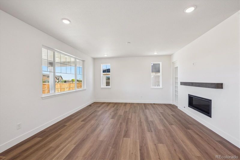 7037 E 126th Pl, Thornton, CO 80602