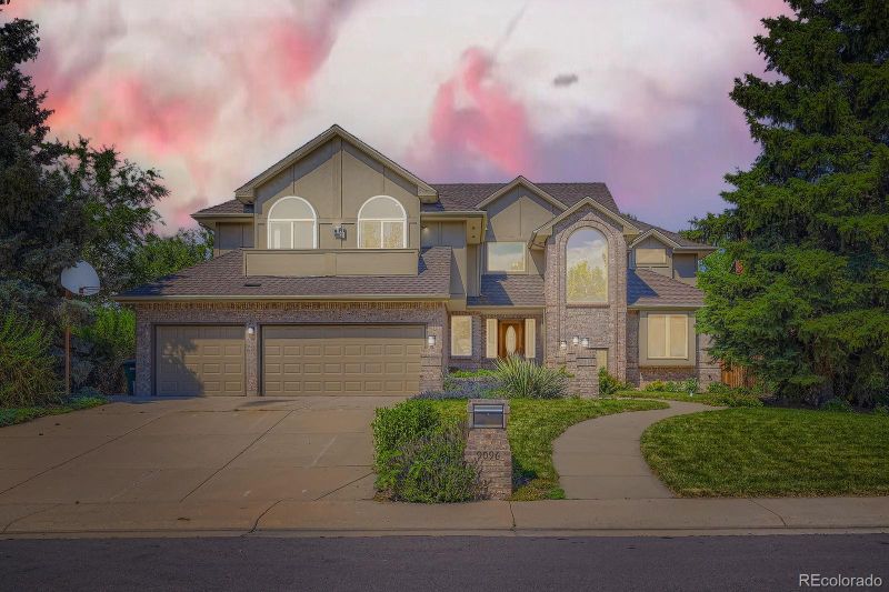 9096 E Colorado Cir, Denver, CO 80231