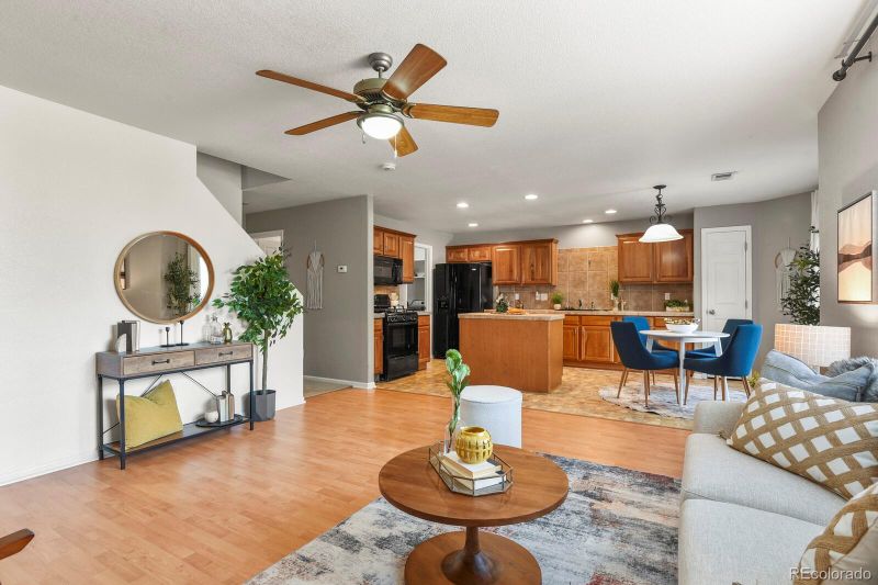 5453 S Quatar Ct, Aurora, CO 80015