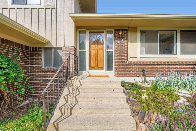 13934 W Warren Dr, Lakewood, CO 80228