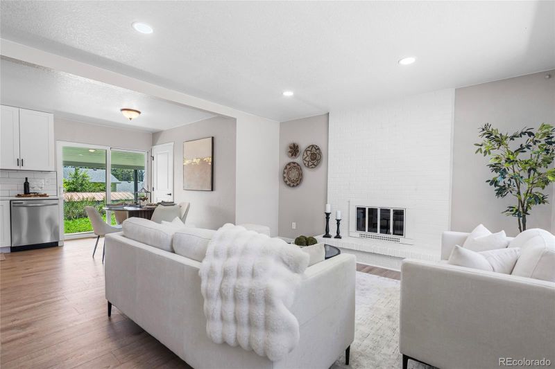 2260 S Lewiston St, Aurora, CO 80013