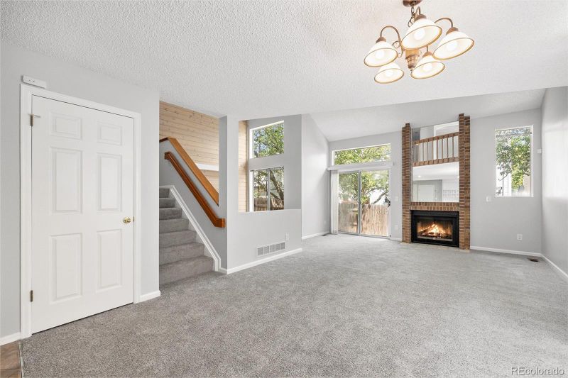 2238 S Nile Ct, Aurora, CO 80014
