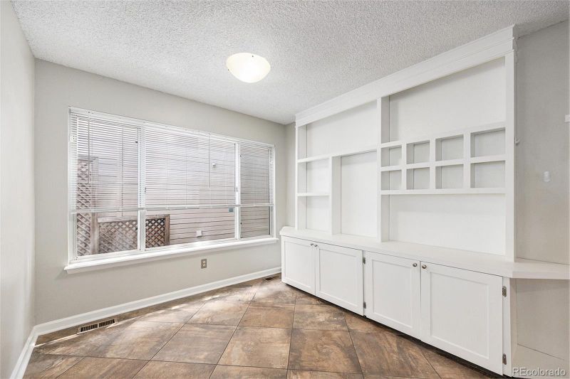 2238 S Nile Ct, Aurora, CO 80014