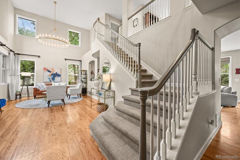 6105 W Long Dr, Littleton, CO 80123