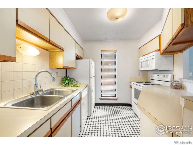 2800 Kalmia Ave #C205, Boulder, CO 80301