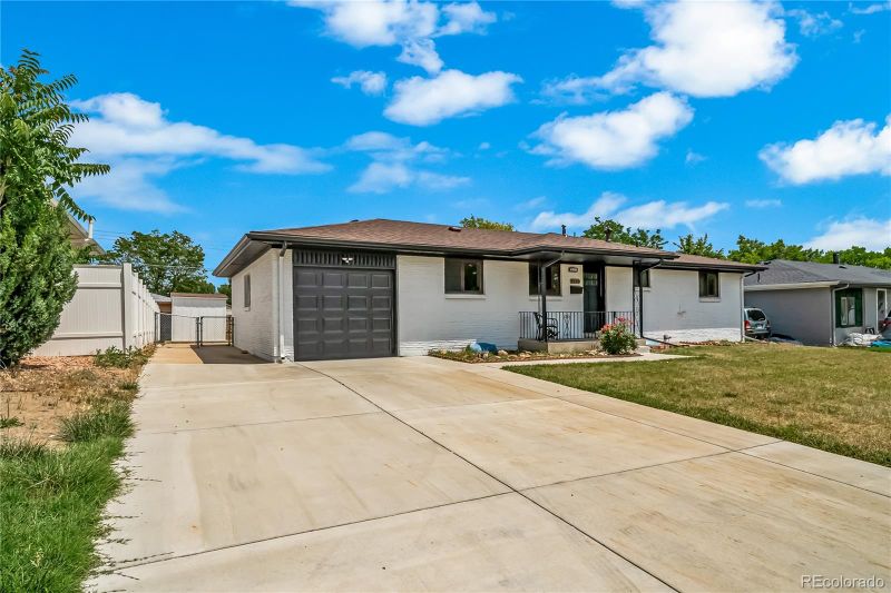 7150 Beach St, Westminster, CO 80030