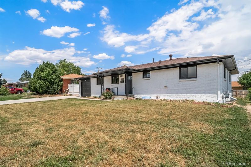 7150 Beach St, Westminster, CO 80030