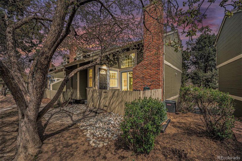 2005 S Helena St #G, Aurora, CO 80013