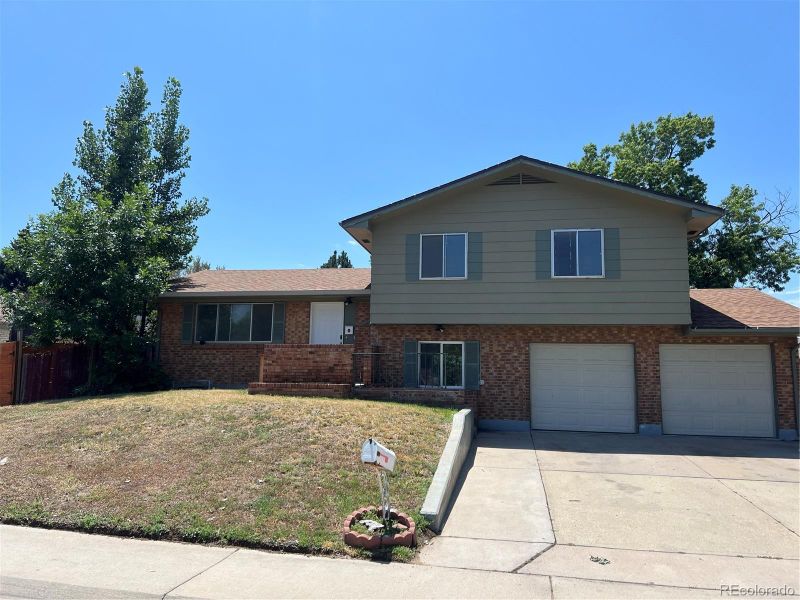 12252 Elmendorf Pl, Denver, CO 80239
