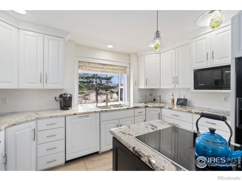612 Warren Lndg, Fort Collins, CO 80525