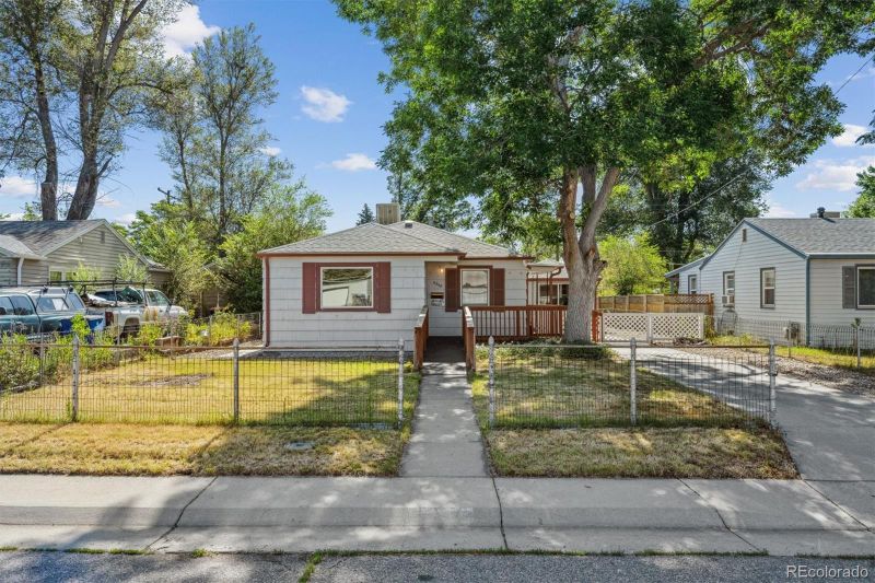 5240 Dudley St, Arvada, CO 80002