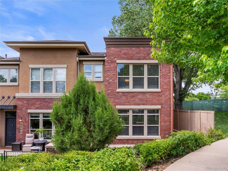 8983 E Nichols Pl, Centennial, CO 80112