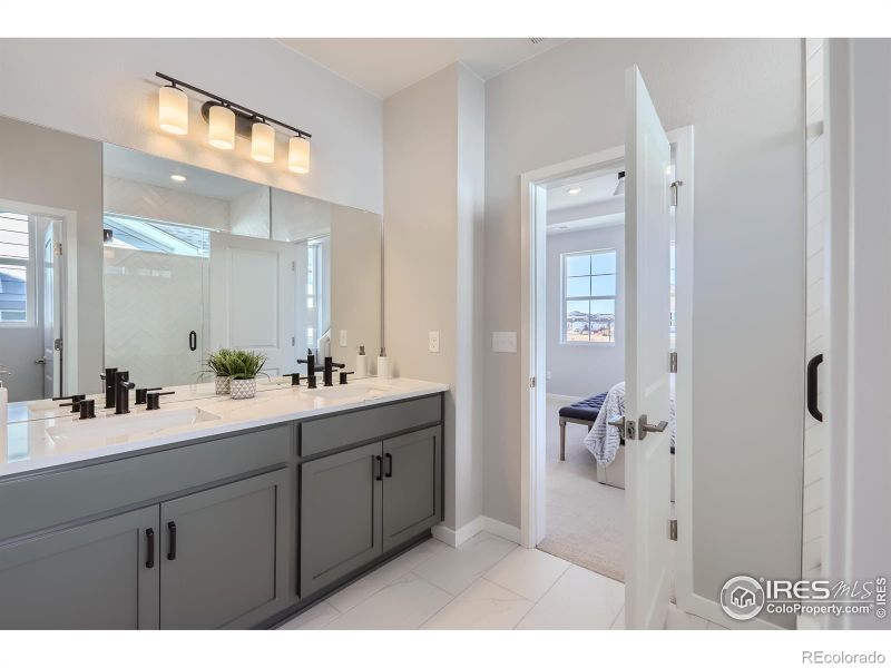 2715 Crystal Springs Ln, Longmont, CO 80503