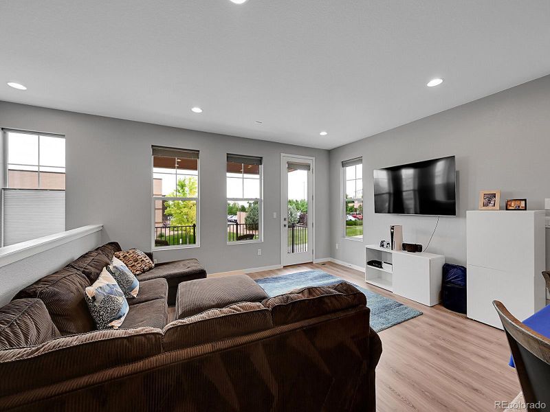 965 Ramblestone Ln, Highlands Ranch, CO 80129